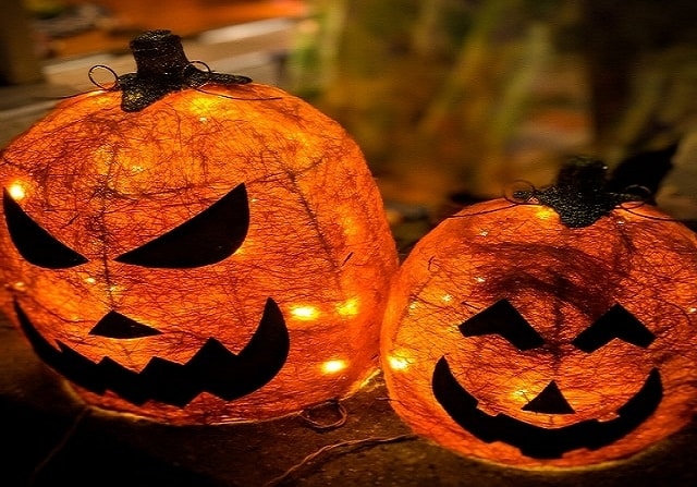 Halloween Decorations Idea - Pumpkin Paper Lanterns